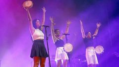 Tanxugueiras en un concierto en la Festa da dorna en Barbanza