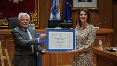 O vicepresidente da Deputaci�n, Rosendo Fern�ndez, entregou o premio Carracedo a Tamara Montero na s�a edici�n do ano 2023
