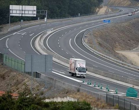 Uno de los requisitos era contar con v�as de alta capacidad.