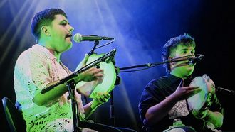 El grupo de m�sica tradicional gallega Unto Vello actu� el jueves en el Pampall�n de Outes