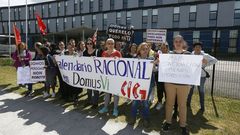 Protesta de las trabajadoras del geri�trico DomusVi de Viveiro