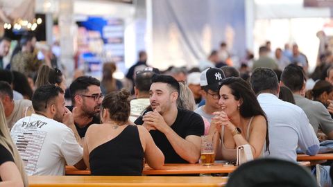 Asistentes al Oktoberfest de Gij�n