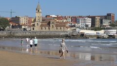 La playa de San Lorenzo, durante la desescalada