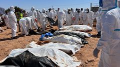 Rescate de cadveres en la ciudad libia de Derna