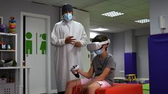 Terapia con gafas de realidad virtual a ni�os con hiperactividad y d�ficit de atenci�n en la cl�nica Sinapse, en A Coru�a