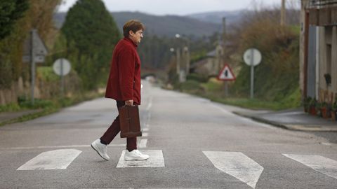La capilla port�til que custodia la Sagrada Familia lleva viajando de casa en casa en la parroquia de San Vicente de Cubelas desde hace d�cadas