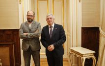Noriega coment� a Via�o que quiere establecer una interlocuci�n �estable e operativa� con la USC.