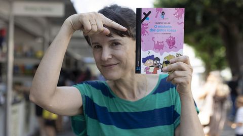 Villar tam�n ten narrativa para nenos, como Os peidos m�xicos de Sult�n ou O misterio dos gatos rosas 