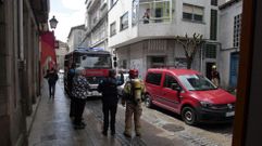 La Polic�a Local tuvo que cortar la calle mientras trabajaban los bomberos