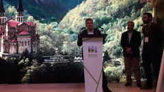 Belarmino Fern�ndez, alcalde de Somiedo en la presentaci�n de NaturWatch