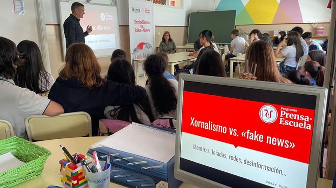 Charla de C�sar Rodr�guez en el colegio Calasancio, en Pontevedra, dentro del ciclo Periodismo vs Fake-News