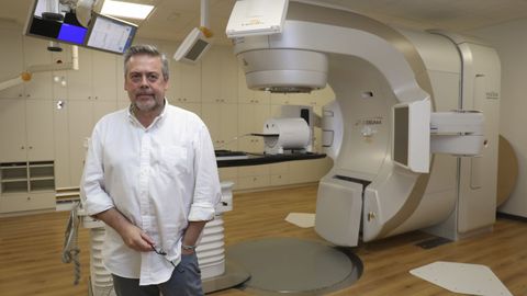La terapia de protones, que apenas radia tejido sano, es una alternativa a la de fotones (en la fotograf�a)