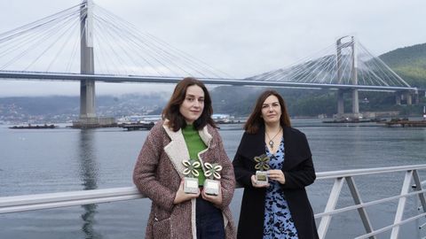 Ledicia Costas, a la derecha, gan� el pemio Xerais 2021