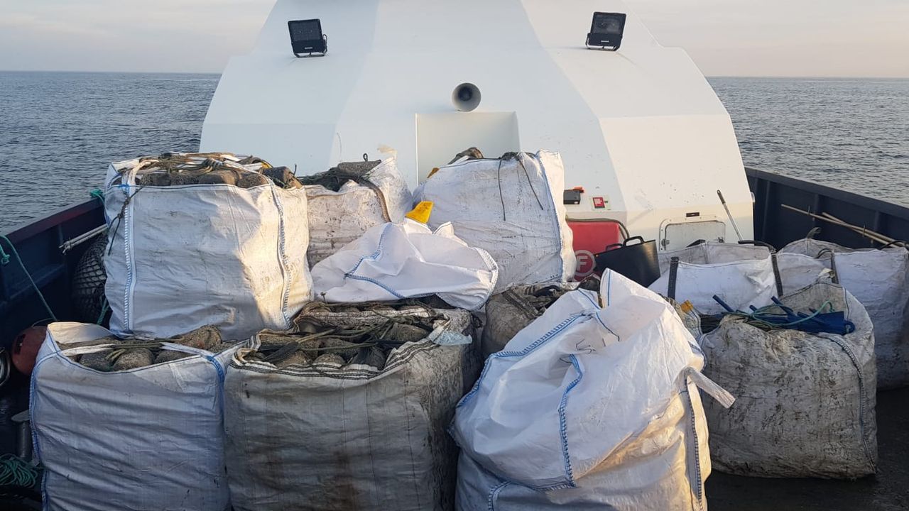 Gardacostas retiró 36.000 aparejos y 27.477 kilos de productos en las casi 10.000 inspecciones que realizó en el 2025