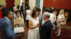 Recepci�n en el Concello de Santiago a trece docentes que se jubilan