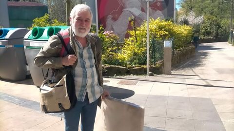 Manuel Est�vez, comisario de la exposici�n, en el Cami�o Portugu�s a su paso por Pontevedra 