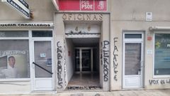 Estesbado la sede provincial del PSOE en Lugo apareci con varias pintadas ofensivas.