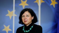 La comisaria de Justicia, Vera Jourova, present� una lista de territorios utilizados por criminales para blanquear dinero y financiar el terrorismo que acabar� en la papelera