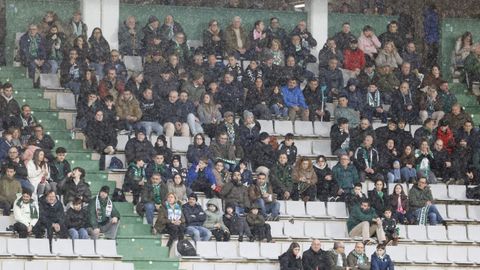 B�scate en la grada del Racing y el Lugo.