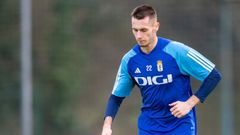 Dubasin, en el entrenamiento del Real Oviedo