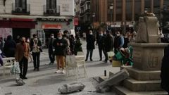Cruceiro destruido, en la plaza madrile�a de Jacinto Benavente