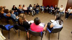Las alumnas del curso del centro social de Carballo.