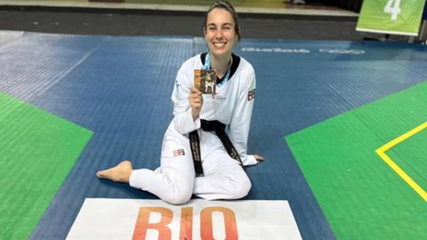 La boirense muestra el bronce conseguido en el torneo brasile�o.