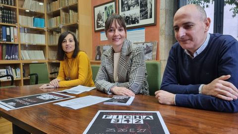 Aurora Prieto, Samanta Barreira y Vicente Rodrguez, en la presentacin de las Xornadas de Novela Negra de Vern