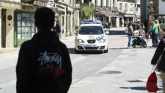 Imagen de archivo de un coche patrulla de la Polic�a Local por Pontevedra