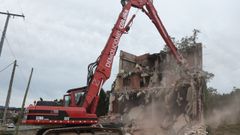 Demolici�n dun edificio en Camari�as por sentenza xudicial