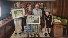 Acto de entrega de la obra art�stica en la casa consistorial. 