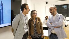 Francisco Torres, decano da Facultade de Ciencias Xur�dicas e do Traballo; Mar�a Antonia Arias, secretaria acad�mica; e Xos� Manuel Pacho, vicedecano e coordinador de Normalizaci�n Ling��stica conformaron o xurado