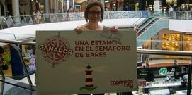 Pilar Tranc�n, de Cambre, fue una de las premiadas en el concurso �Centinelas del mar�, organizado por Marineda City