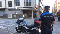 Imagen de archivo de un polic�a local ante los juzgados