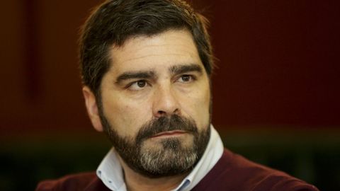 Roberto Rodrguez (PP). 65.000 euros en cuentas. Un nicho en San Amaro y el 50 % de un piso con plaza de garaje y trastero. Un crdito hipotecario de 122.500 euros, dos acciones del Deportivo. Seguro de vida, plan de ahorro de la Mutualidad de la Abogaca y plan de fallecimiento. Dos coches al 50%, Volkswagen Tiguan del 2011 y Citroen Xara del 2005.