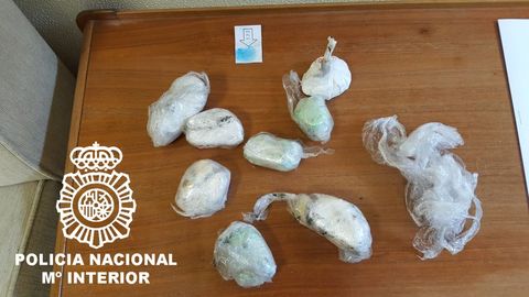 Droga descubierta a un detenido en la zona de O Pos�o
