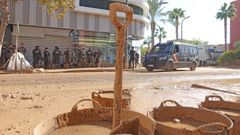 La vigilancia policial se ha extremado en la zona cero, donde ayer trabajaban alumnos de la escuela de la Polic�a Nacional de �vila.