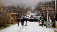 Bloqueo de carreteras en Mitrovica del Norte, Kosovo.