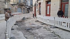 Imagen de los responsables del PP de Vigo junto a las obras