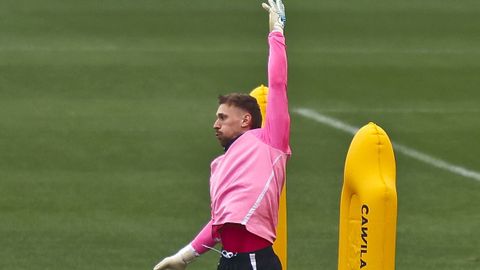 El portero del Celta Ionut Andrei Radu, en un entrenamiento en la Cidade Deportiva Afouteza.