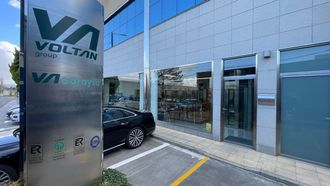Imagen de la entrada de la nueva sede de Voltan en el pol�gono de B�rtoa, en Carballo.