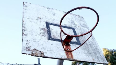 As� est� el entorno de las pistas polideportivas de A Canteira