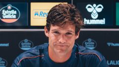 El jugador del Celta Marcos Alonso, durante la rueda de prensa con motivo de su renovaci�n.