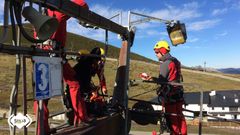 Ejercicio de rescate de telesilla en Valgrande Pajares