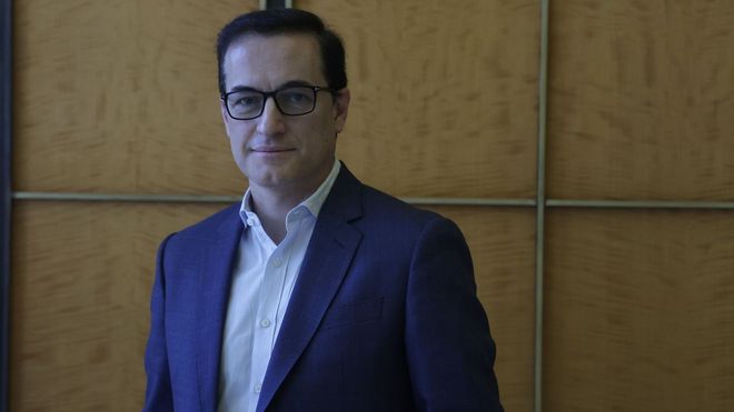 Constantino Fondevila, presidente de la Sociedad Espa�ola de Trasplantes, en su visita a A Coru�a.