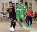 Solloso vio la segunda amarilla por una mano en el minuto 40. 