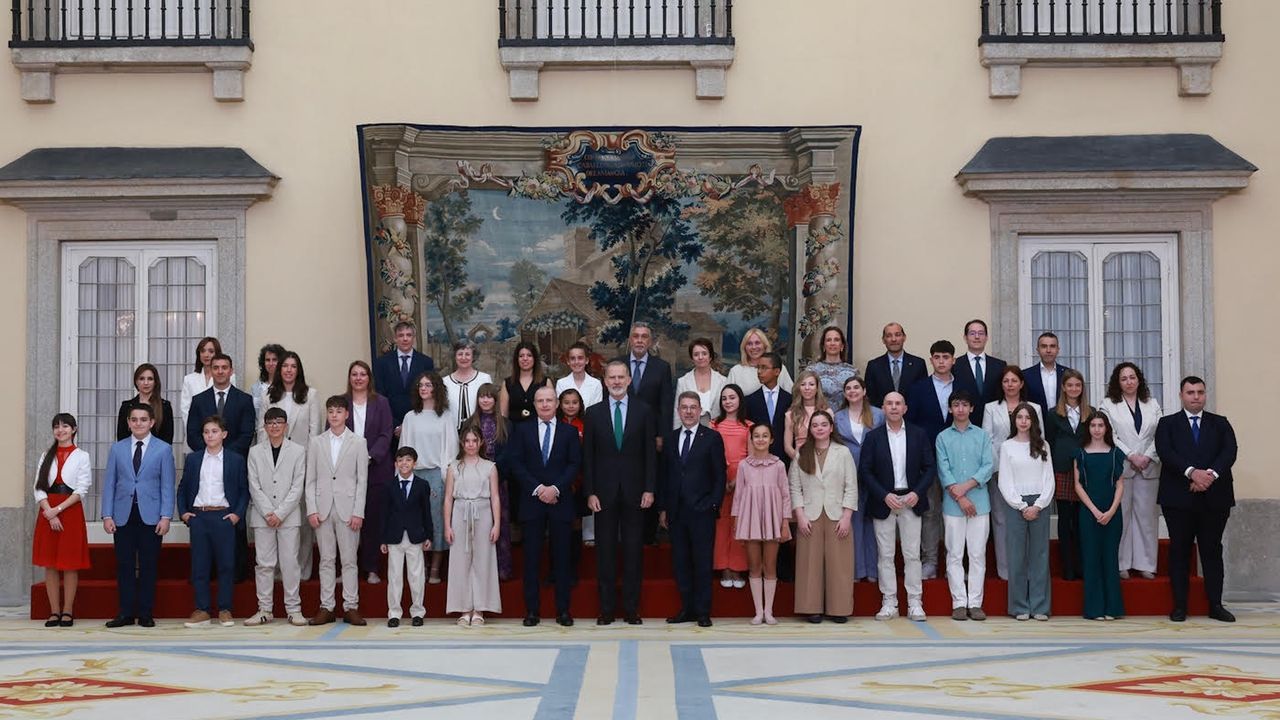 El alumno viveirense Marcos Cabada, con Felipe VI