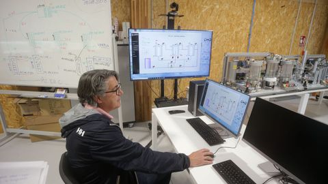 El espacio tambi�n dispone de una sala de control que incluye un SCADA, un sistema de supervisi�n industrial.