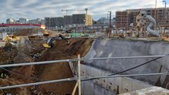 Cae parte del muro de contencin de una obra en Xuxn pegada al parque infantil