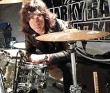 Marky Ramone es el �nico miembro en activo de Los Ramones.